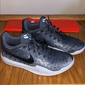 kobe range shoes